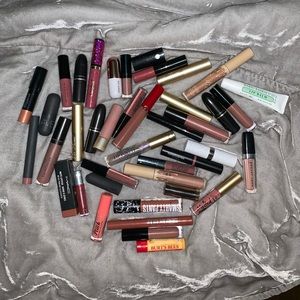 💋💄LIPSTICKS FOR SALE💄💋